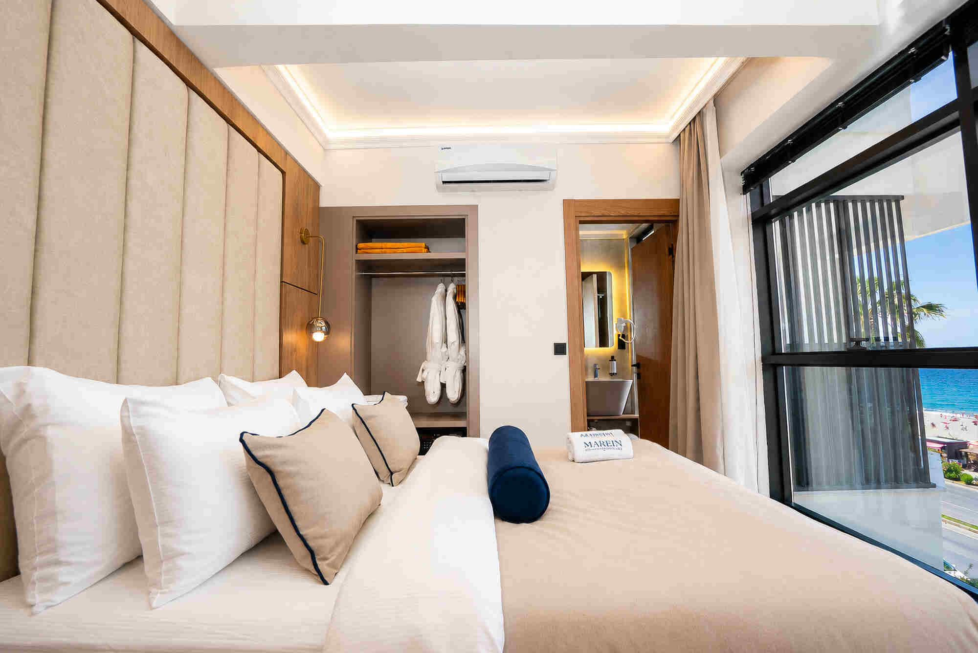 PREMIUM SUITE WITH JACUZZI