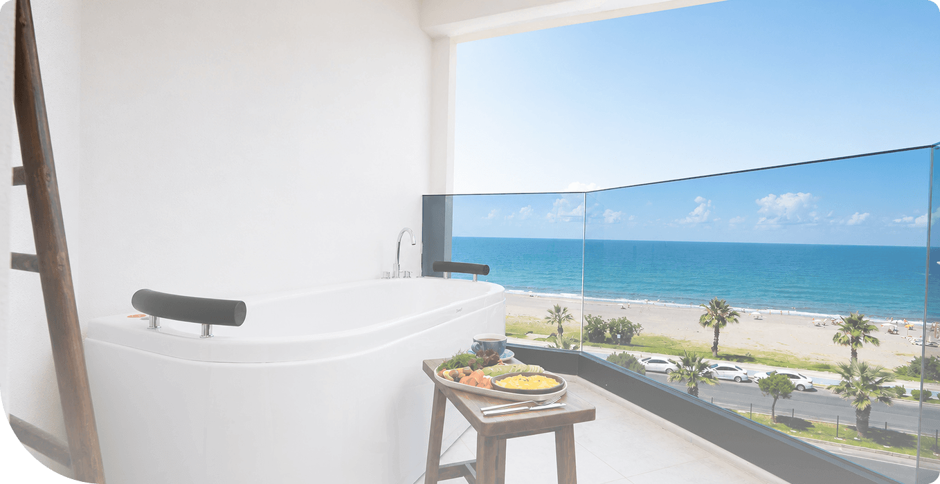 PREMIUM SUITE WITH JACUZZI